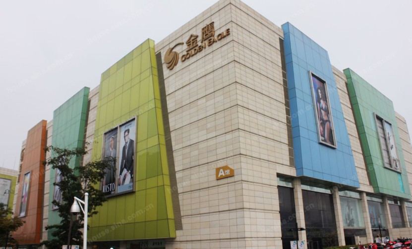 平泉金鹰奥莱城
